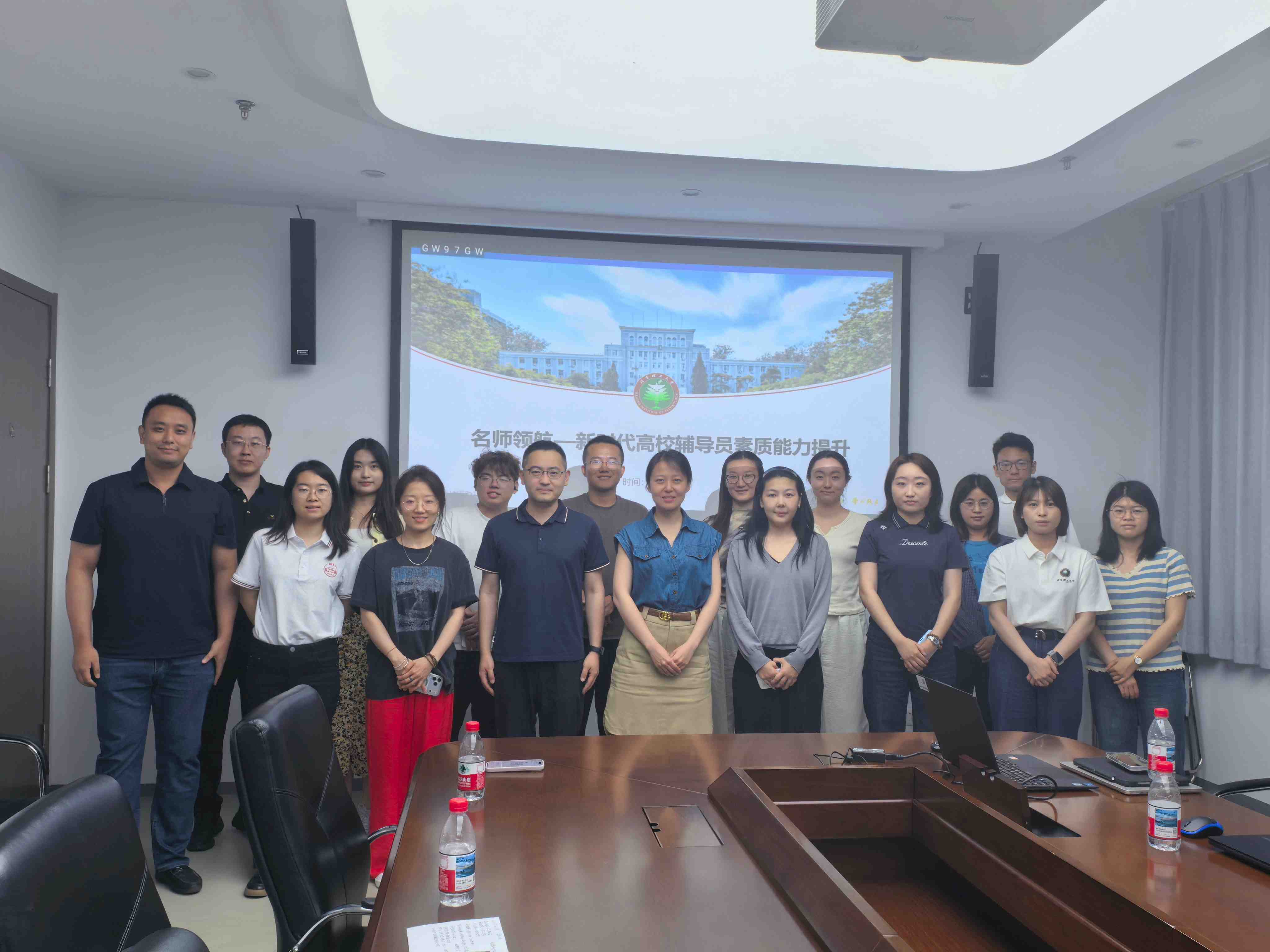 图片3.jpg 图片3.jpg
